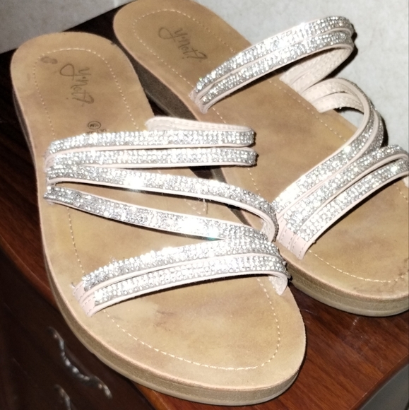 Sandals - Picture 10 of 10